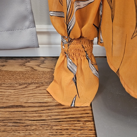 Target A New Day Orange Floral Blouse size XS - Picture 3 of 4